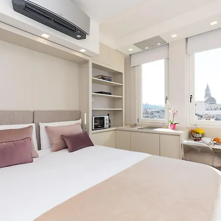 Romantic Deluxe Studio - Ponte Vecchio Апартаменты Флоренция